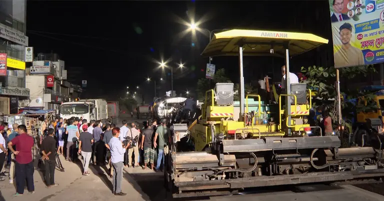 মোহাম্মদপুর ও আশপাশের এলাকায় রাস্তা মেরামতের কাজ চলছে